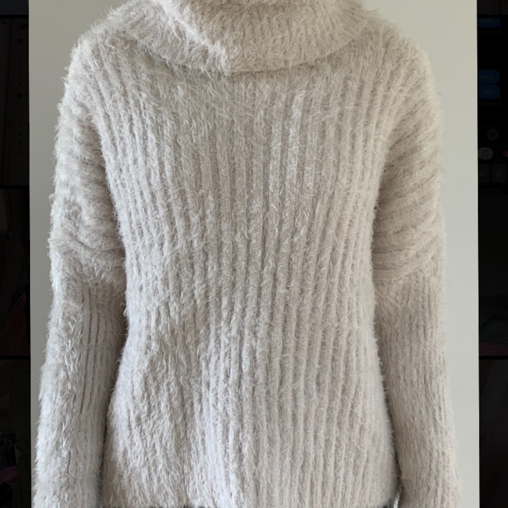 Soft and Cozy Turtleneck!